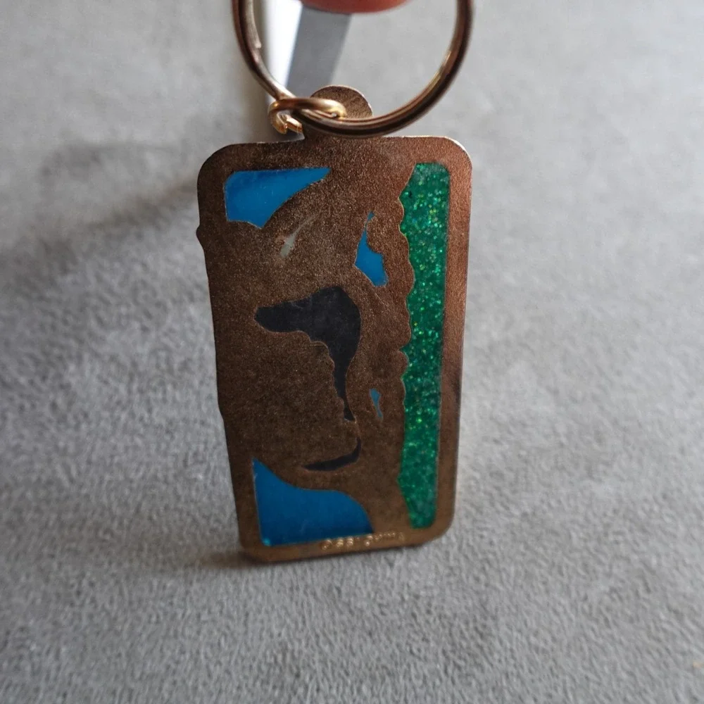 Texas Armadillo Keychain Metal Novelty Stained Glass Route 66 Destination Trave